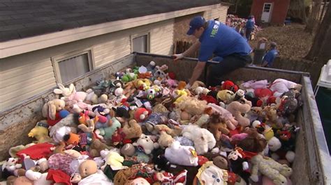 Andy and Becky Otter deny being <b>hoarders</b>. . Scott and ann hoarders update